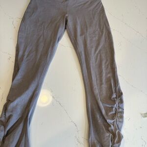 Lululemon Stylish Gray Leggings